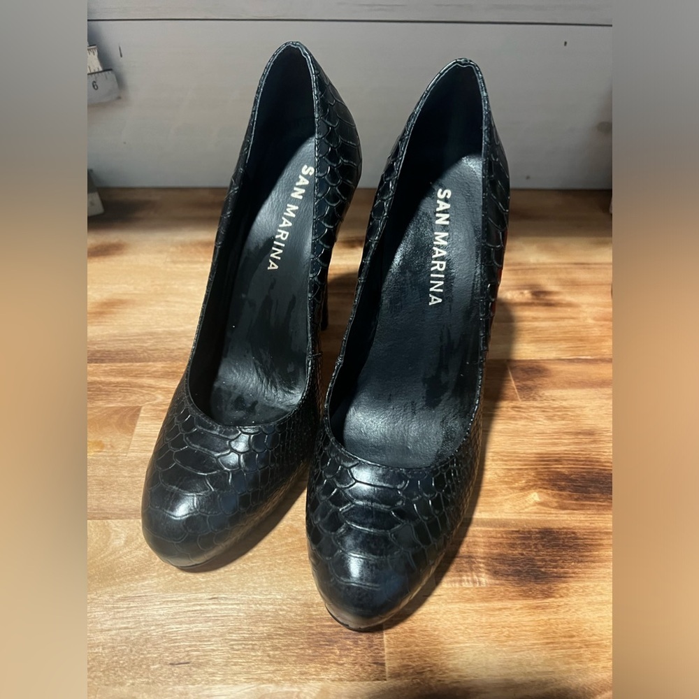 San Marina Black Leather Heel ~ Size 38 EU